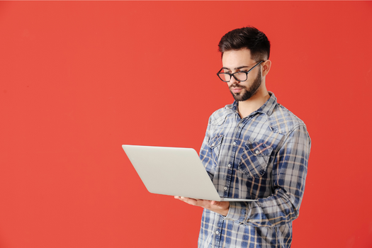 Mức lương và cơ hội thăng tiến trong việc làm HTML